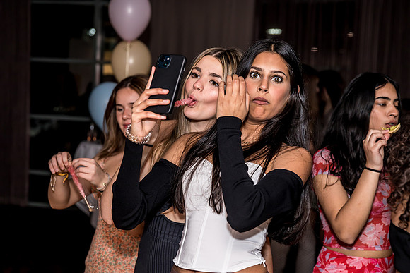 Isabella's 16th-157