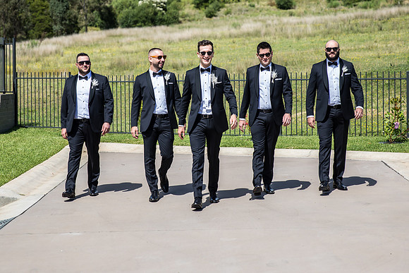 Groom B&T-187