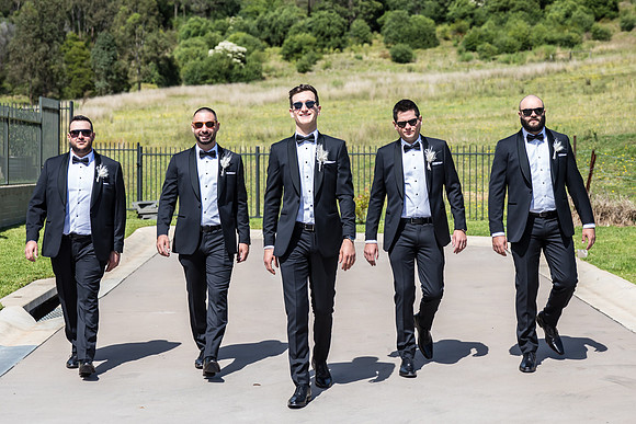 Groom B&T-193