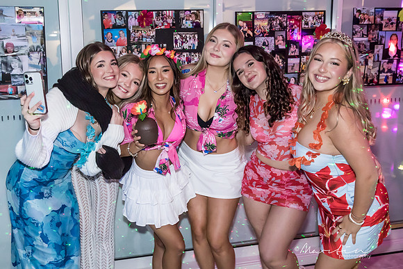 Bella's 18th-105
