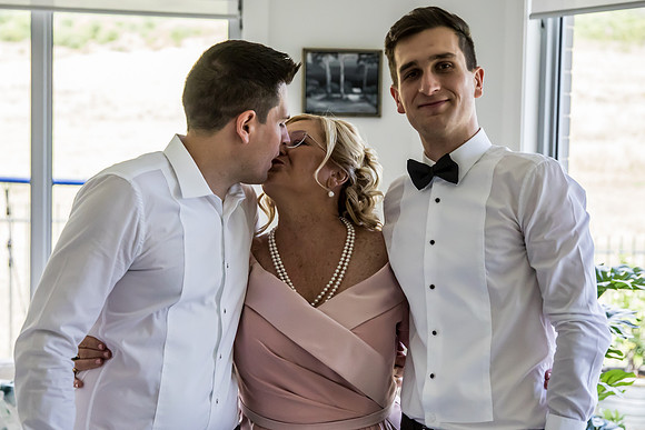 Groom B&T-110