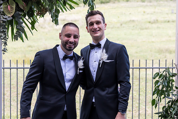 Groom B&T-152