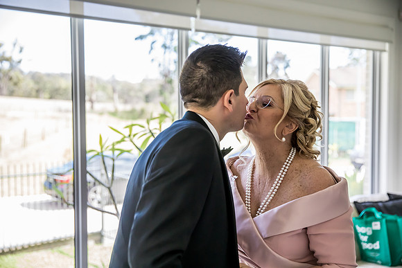 Groom B&T-134