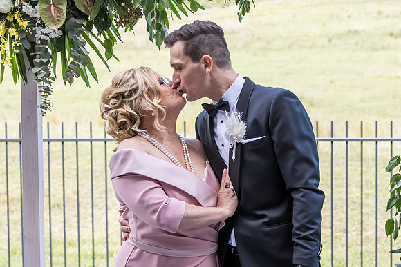 Groom B&T-167