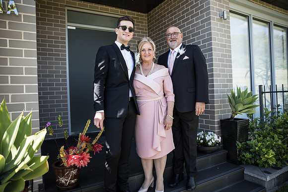 Groom B&T-196