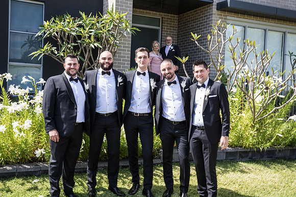Groom B&T-177