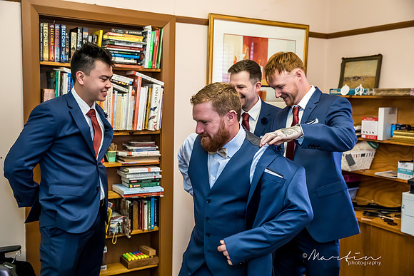 N&S Groom-101