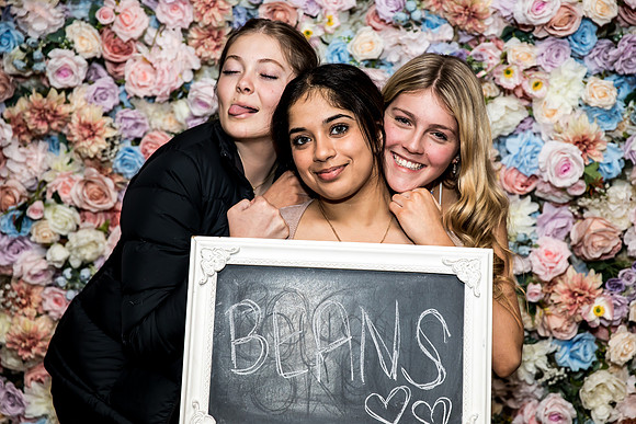 Isabella's 16th-145