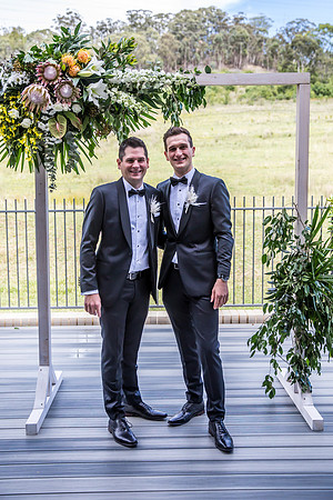 Groom B&T-142