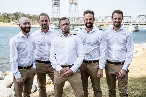 Groom G&B-22