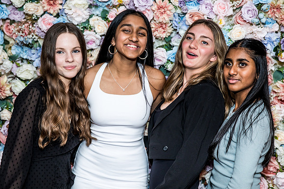 Isabella's 16th-195