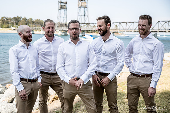 Groom G&B-23