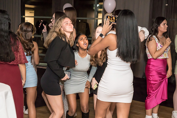 Isabella's 16th-270