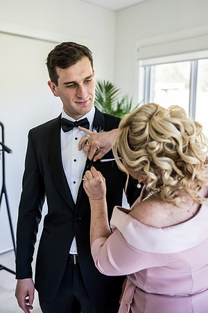 Groom B&T-127