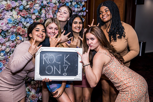 Isabella's 16th-137