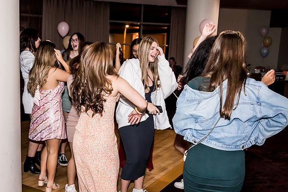 Isabella's 16th-274